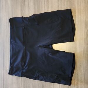 Lululemon shorts with pockets size 12 women's